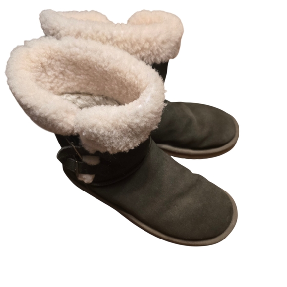 Koolaburra by UGG Victoria Buckle Boots in Olive Green - Size 8 - Picture 3 of 9